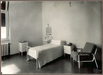 Alessandria - Sanatorio Teresio Borsalino- interno:  una delle camere per gli assistenti medici